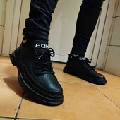 Чоловічі кросівки. В наявності 42р - 26,3см та 44р - 27,5см устілка.