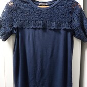 Красива трикотажна футболочка, розмір М, в дуже гарному стані.