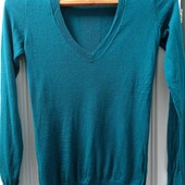 Гарний светр, розмір XS, в дуже гарному стані.