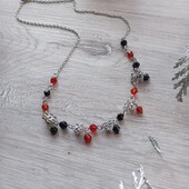 Ланцюжок, кольє з намистинами та квіточками