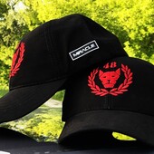 Фірмова кепка бейсболка Miracle з червоним логотипом