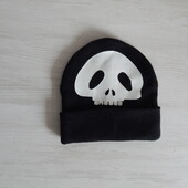 Чорна дитяча шапка primark з відворотом та черепом