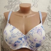 Красивий бюстгальтер на кісточках 90 D Не ношений! Заміри в описі!