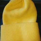 Шапка в'язана. Без утеплення.