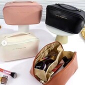 Косметичка цвет кремовый , розовый, коричневый или черный