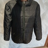 Чоловіча, стильна, демі курточка.