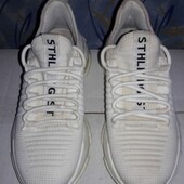 Кроссовки.р.р.38.стелька 24 см.в отличном состоянии.