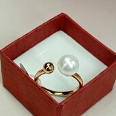 Нежное и оригинальное кольцо с жемчугом. Позолота 585 пробы 18К.Размер 16-17, регулируется.