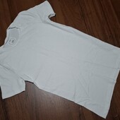Футболка 10/11р. стан нової