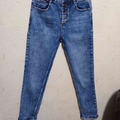 Джинси в відмінному стані xs/34 розміру,в стегнах 84 см.