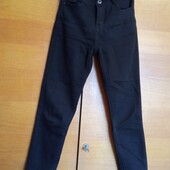 Чорні жіночі джинси 26 розміру