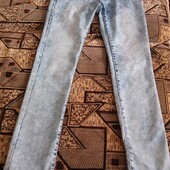 Розпродаж джинсів