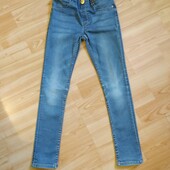 Джинси скіни.