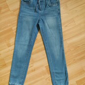 Фірмові джинси, джогери.