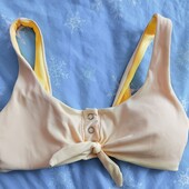 Верх від купальника. Колір більш яскравий