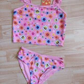 Фірмовий купальник.