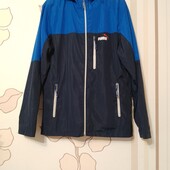 Весняна тонка вітровка