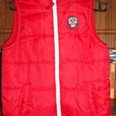 Яркая жилетка