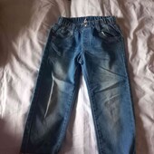 джинсы на девочку , много детских лотов 