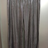 Штаны нарядные ,серебряные новые с бумажной биркой