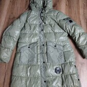 Зимова оливкова куртка пуховик з капюшоном, розмір Л