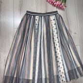 В ідеальному стані спідничка на зріст 134см.