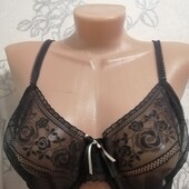 красивий бюстгальтер на кісточках Marks & Spencer 85С