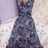 Шикарна .Сукня Жіноча. Обг до 114 нова!