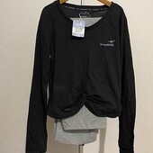 Сірий кручений кроп-т топ з вузликом від kangaroos (німеччина) з довгим рукавом розмір М