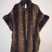Нове флісове пончо з оздобленням хутром під норку,один розмір.