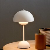 Лампа настольная акамуляторная