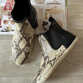 Шкіряні брендові черевики під змію