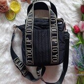 Невелика вмістка сумка Zara