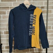 Кофта з капішоном у чудовому стані