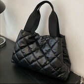 Женская сумка на одно отделение