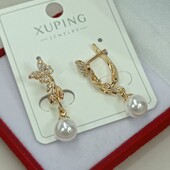 Бесподобные серьги-висюльки с жемчугом и фианитами. Позолота 585 пробы 18К.