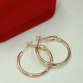 Великолепные серьги кольца Конго. Позолота 585 пробы 18К. Диаметр 2,5 см.