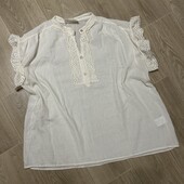 Ніжна блуза/футболка, р.50/52 в гарному стані
