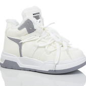 Крутезні кросівки. Зима.