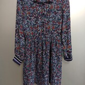 Платье нарядное с плиссированной юбкой.новое.