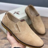 Мужские нубуковые туфли мокасины в бежевом цвете.