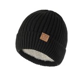 Тепла чоловіча шапка — must-have цієї зими