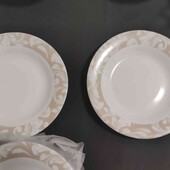 Тарелки новые 6 шт. диаметр 18 см