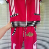 Крутезний спортивний костюмчик на 7-9 років. Стан нового