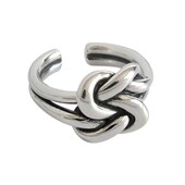 Идея для подарка к НГ ,Рождеству!Стильное серебряное дизайнерское изящное кольцо .Серебро 925 пр.