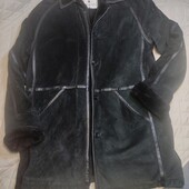 Дублянка чорна з нашивками троянд