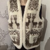 Жилет из овечьей шерсти