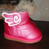 Очень красивые угги, р.23-14 см