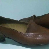 Обалденные туфельки, туфли, балетки на каблучке 37.5-38(узкая).