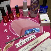 Набір з лампою , гелями і інструментами для манікюру! Опис!!!